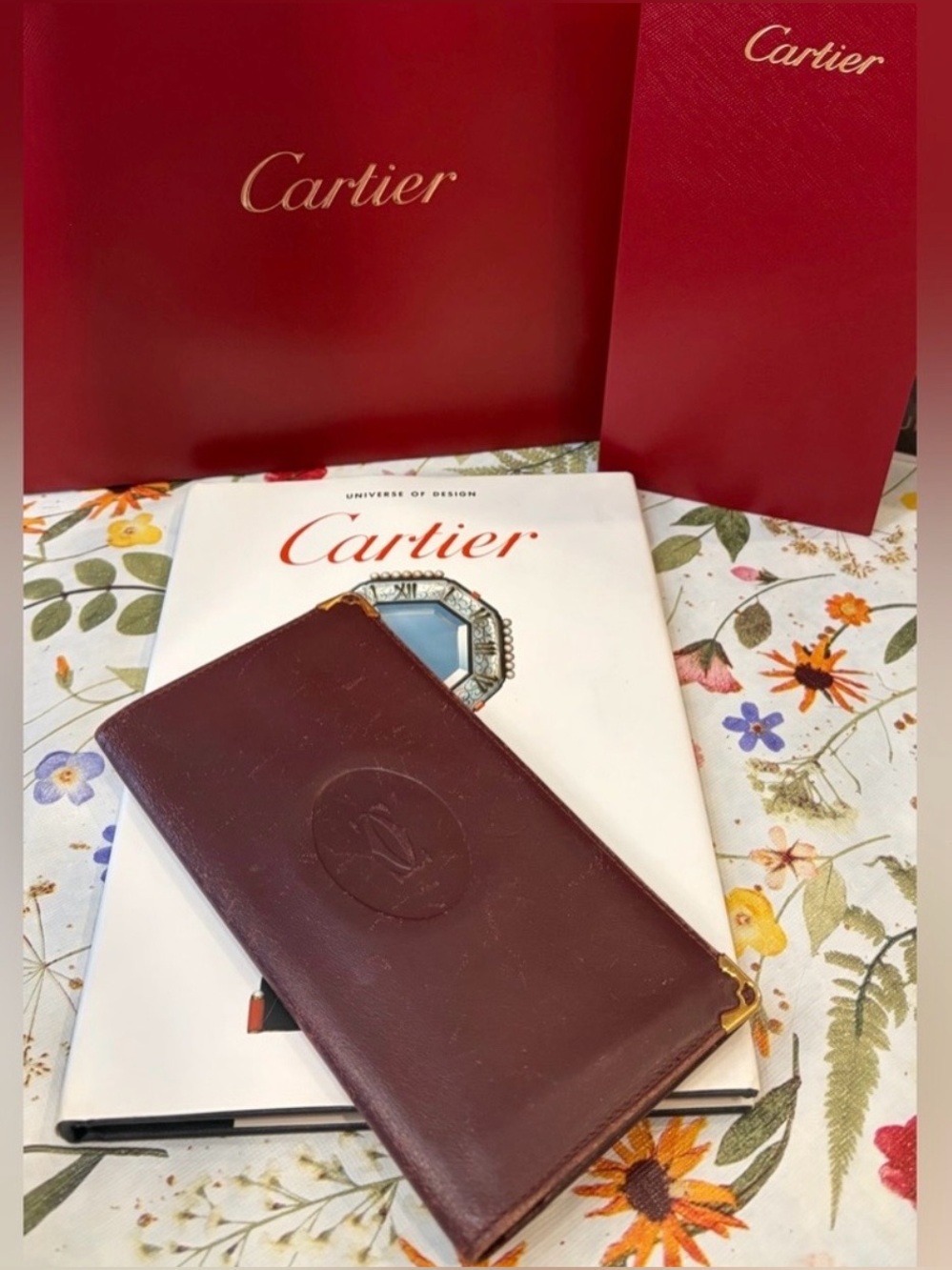 VTG.. CARTIER MUST De CARTIER BORDEAUX
CALFSKIN LEATHER LONG WALLET